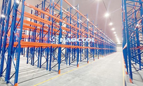 Холодильное хранилище пищевых продуктов: выбор вентилятора и выхлопной трубы